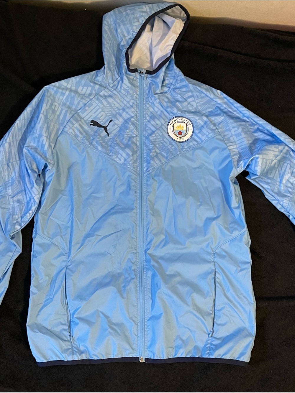 Puma Kids Light Blue Manchester City Hooded Rain Jacket Size M